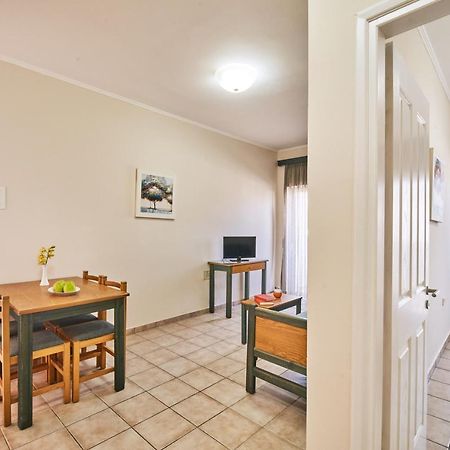 Inea Hotel & Suites Agioi Apostoli  外观 照片