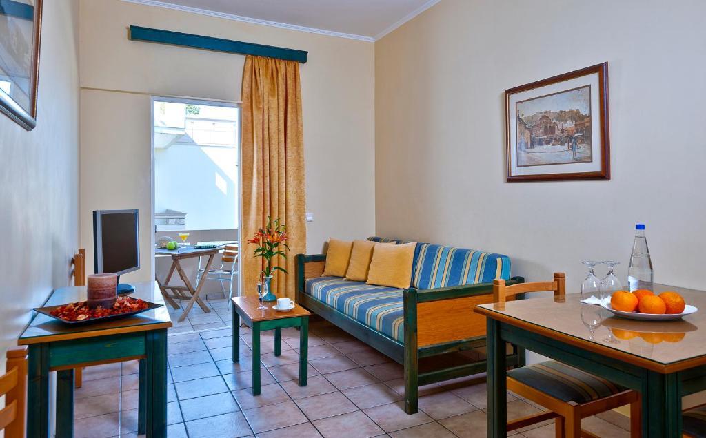 Inea Hotel & Suites Agioi Apostoli  外观 照片