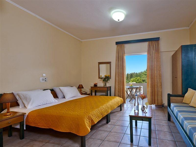 Inea Hotel & Suites Agioi Apostoli  外观 照片